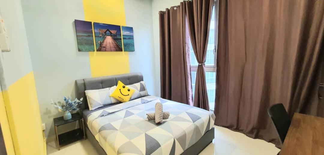 Regalia Suites With Infinity Pool Klcc By Staycation Homes Kuala Lumpur Luaran gambar