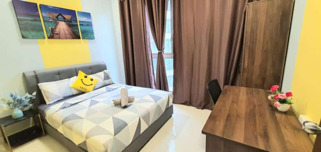 Regalia Suites With Infinity Pool Klcc By Staycation Homes Kuala Lumpur Luaran gambar