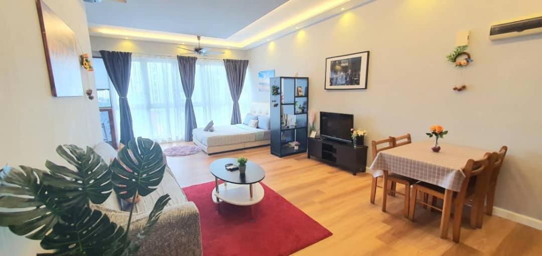 Regalia Suites With Infinity Pool Klcc By Staycation Homes Kuala Lumpur Luaran gambar